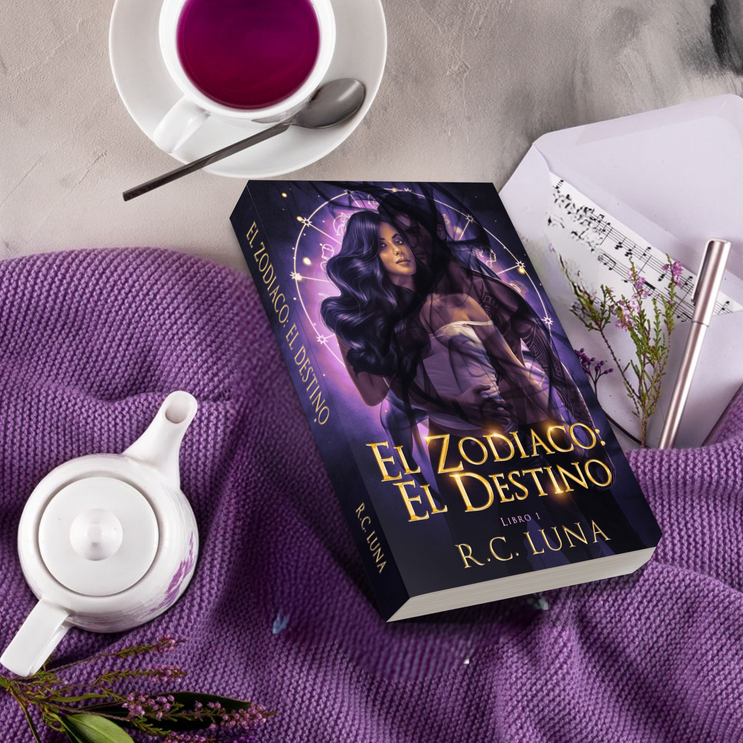 El Zodiaco: El Destino (Ver. Español) – Firmada + Stickers | Fantasia Urbano con Romance Oscuro | Libro 1 de la Serie Warrior Shifter